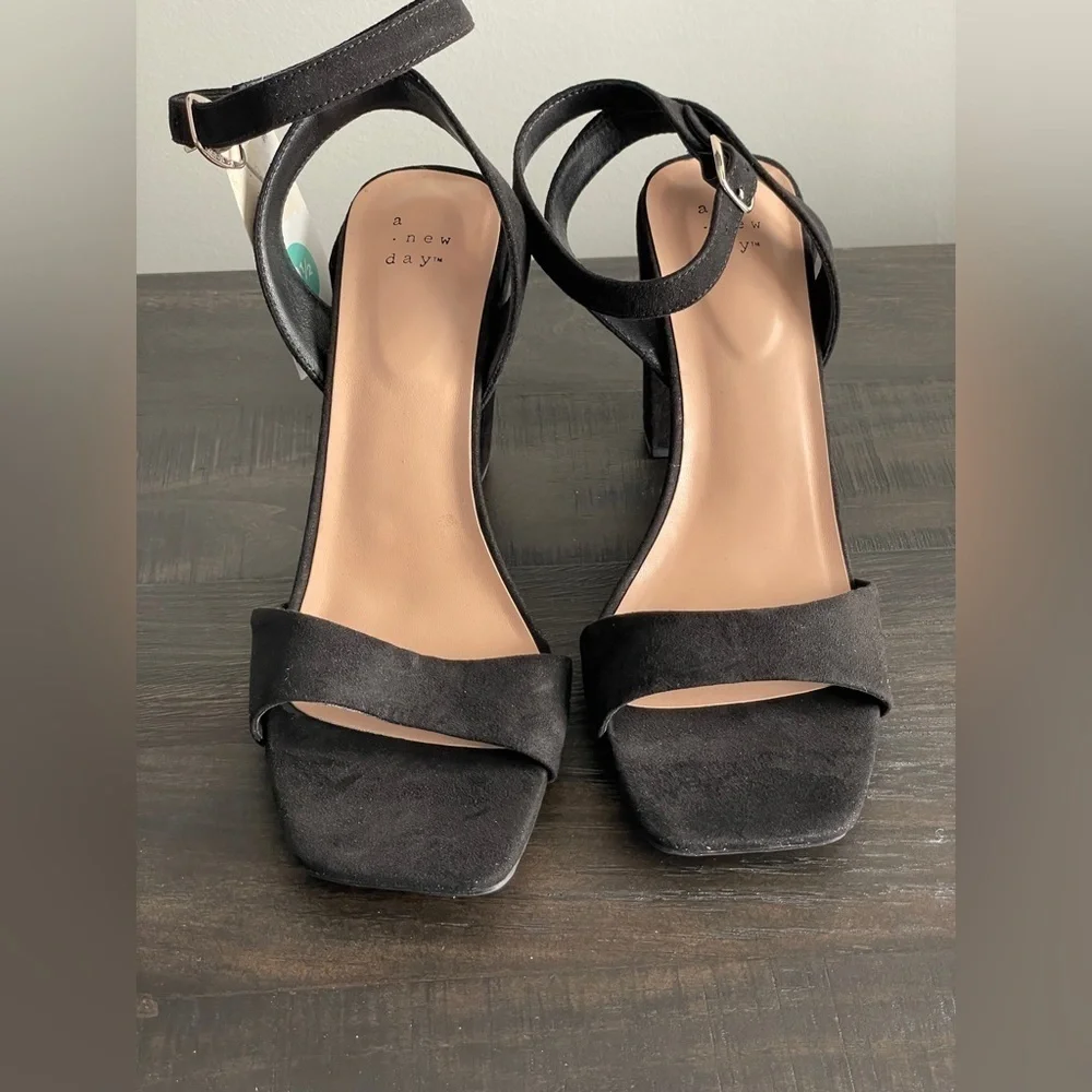A New Day Sal Black Open Toe Pumps 4 In Heels Sz 9.5  Ankle Strap Shoes - Picture 3 of 8